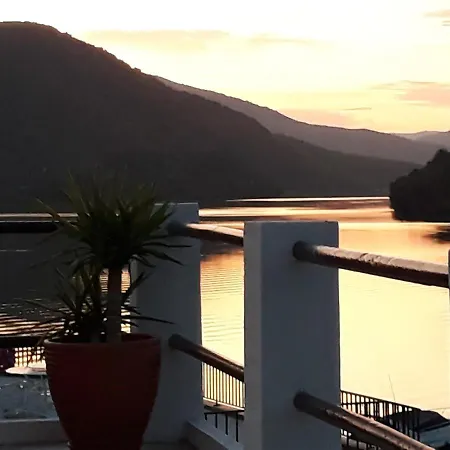 Casa Dos Vinhais Douro Valley Holiday home